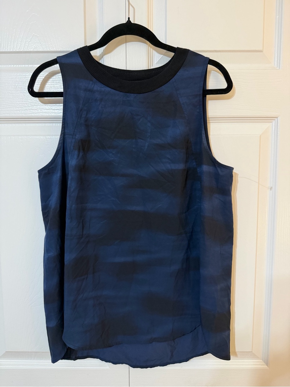Athleta Navy and Black Patterned Sleeveless Tank Athletic Top